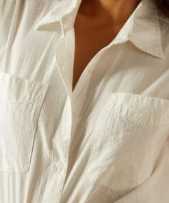 Ariat Women's Vacation Blouse -Cowpokes Onlines.com 10058717 fabric